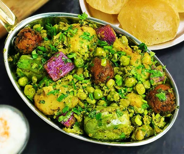 Undhiyu-A-Traditional-Gujarati-Winter-Dish-6