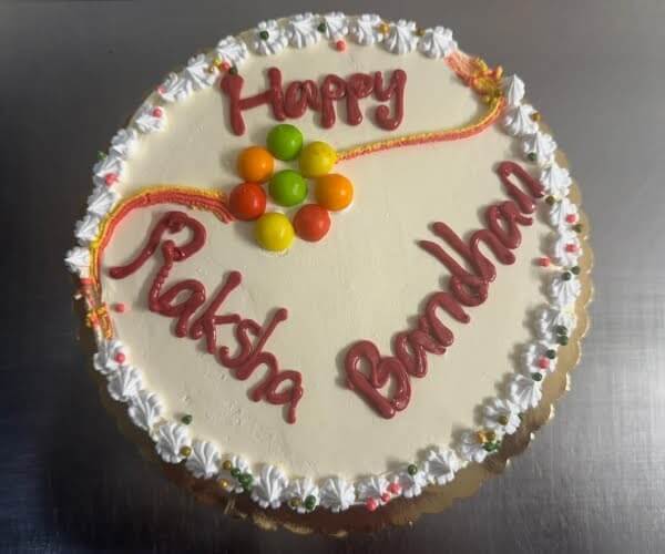 Pineapple Cake – A Classic Rakhi Favorite