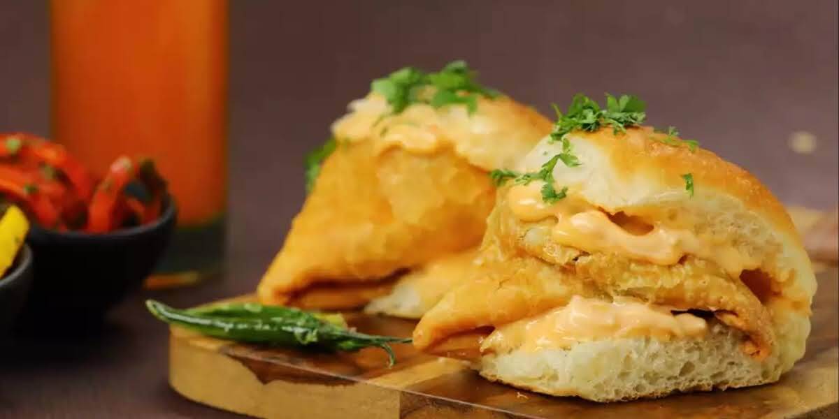 Try Samosa Pav and Samosa Chaat at Vatan 2